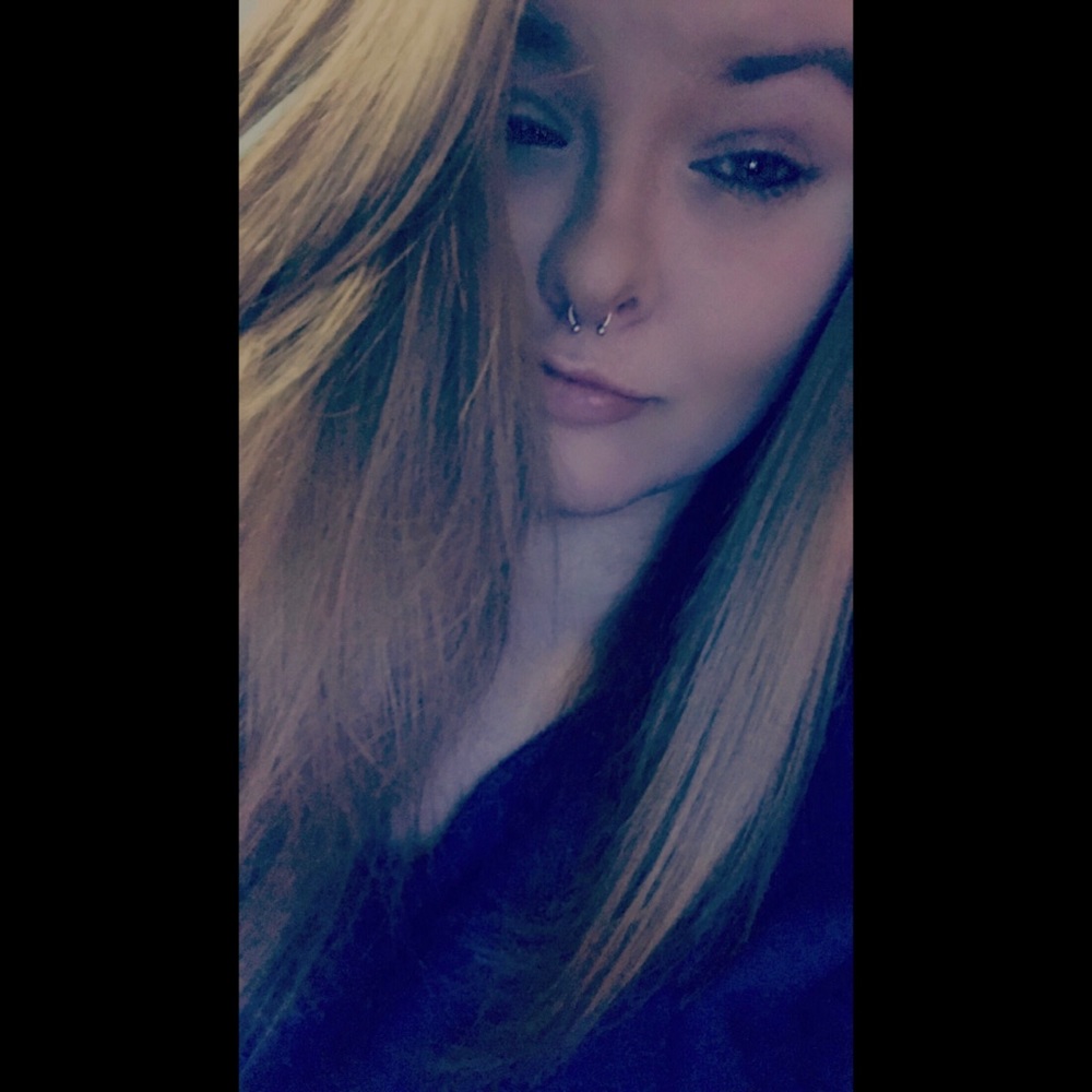 Meet your Posher, Felicia